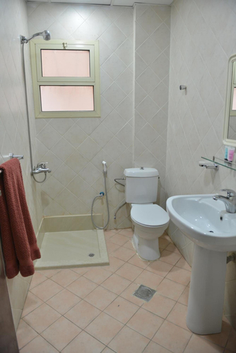 Bathroom 4, Khalifa Tower Hotel Apartments, Al Jubail