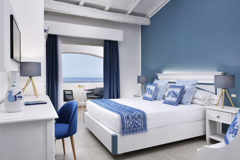 Bedroom 4, VOI Colonna Village, Olbia-Tempio