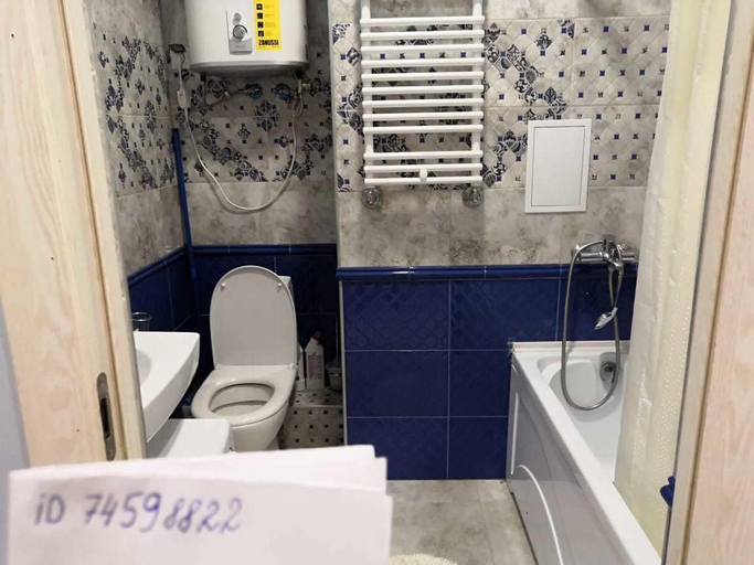 Bathroom 3, Otel u morya Adler, Sochi gorsovet