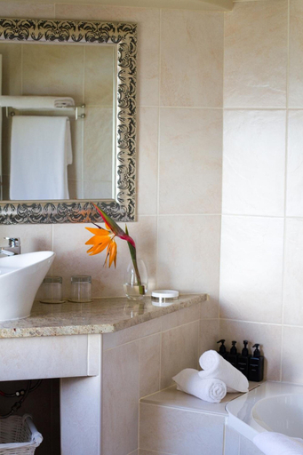 Bathroom 4, Whale View Manor Guesthouse, City of Cape Town