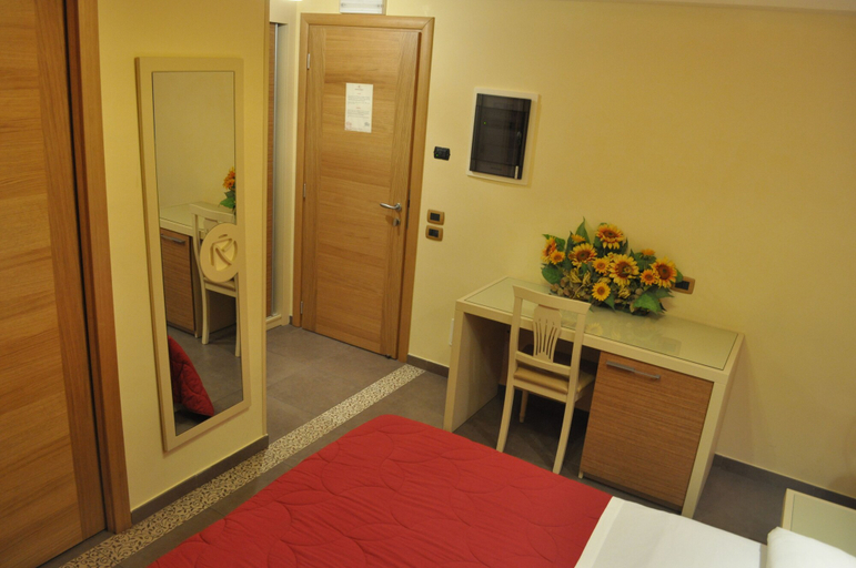 Bedroom 3, Aer Hotel Phelipe, Catanzaro
