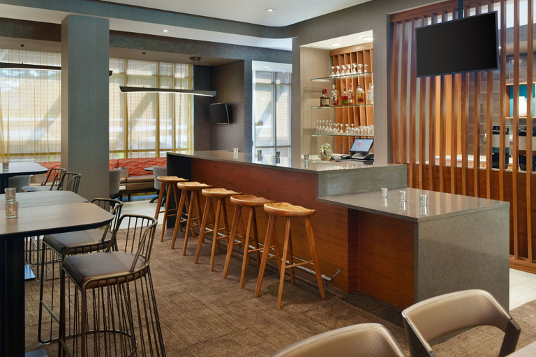 Food & Drinks 5, SpringHill Suites by Marriott Atlanta Northwest, Cobb