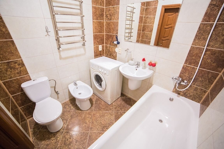 Bathroom, Apartment Virmenska 3, L'vivs'ka