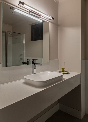 Bathroom 3, Palms Hotel Motel Chullora, Sydney