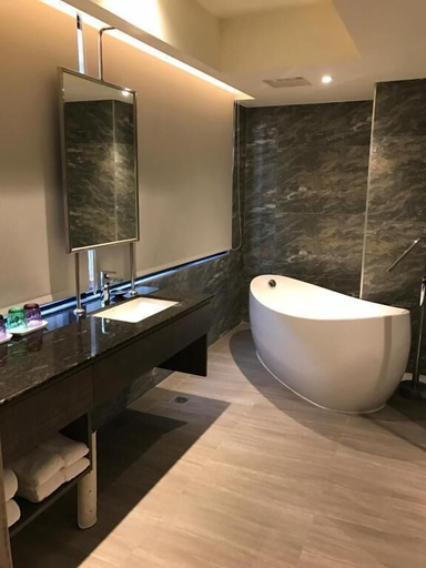 Bathroom 5, Sun Hao Hotel.Taichung, Taichung