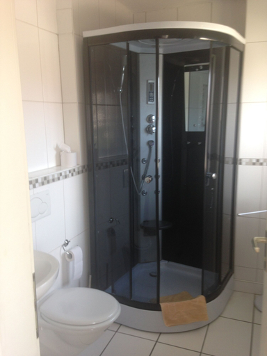 Bathroom 5, Gästehaus Tante Tienchen, Ortenaukreis