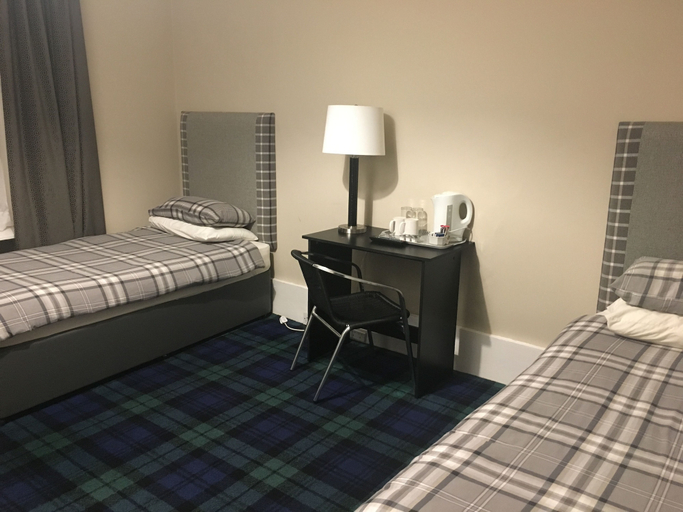 Bedroom 5, Crookston Hotel, Glasgow