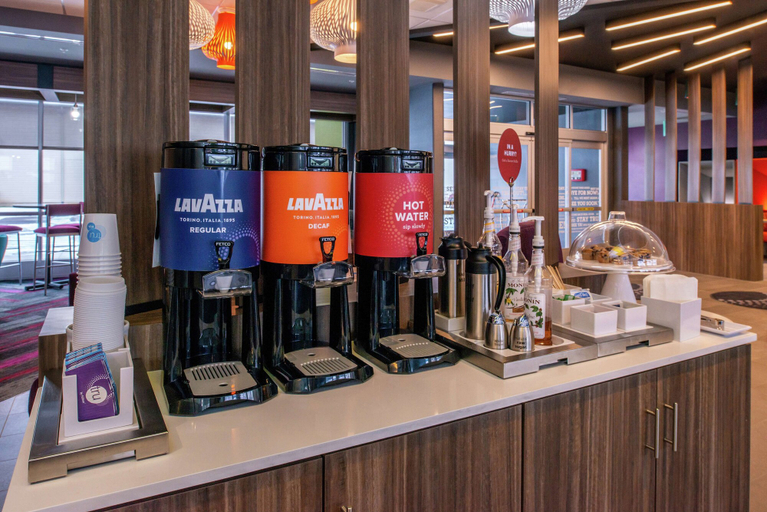 Food & Drinks 5, Tru by Hilton Elkhart, IN, Elkhart