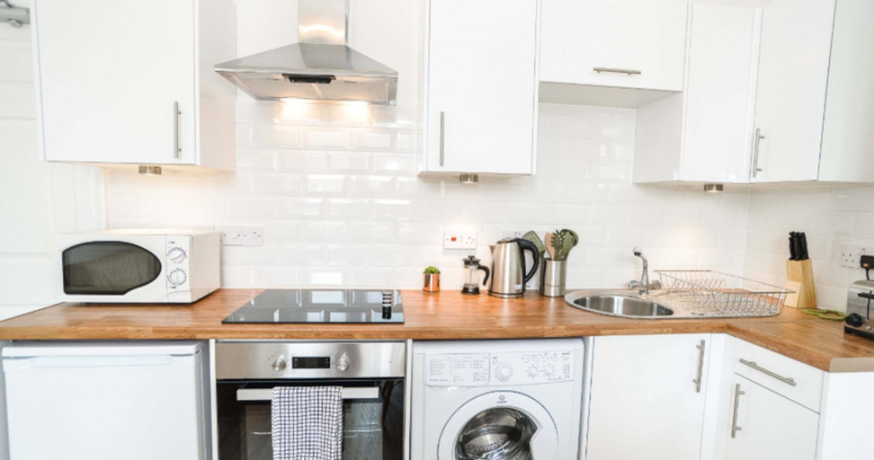 Others 4, Modern Central Apartment, Aberdeen