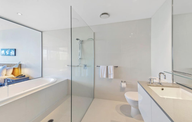 Bathroom 4, Circle on Cavill - Coastal Letting, Gold Coast