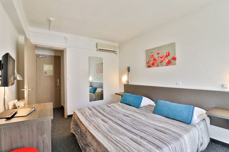 Bedroom 4, Hôtel Le Chardon Bleu, Var
