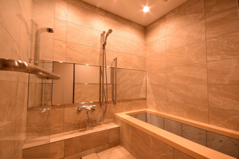 Bathroom 4, Koyasan Saizenin, Kōya