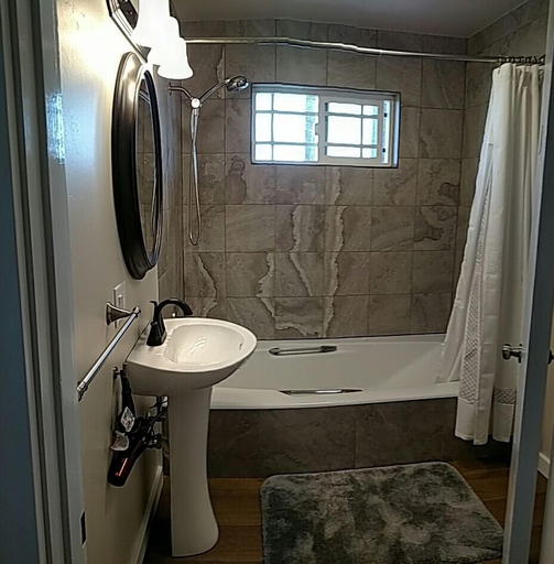Bathroom 4, Friday Harbor Grand B&B, San Juan