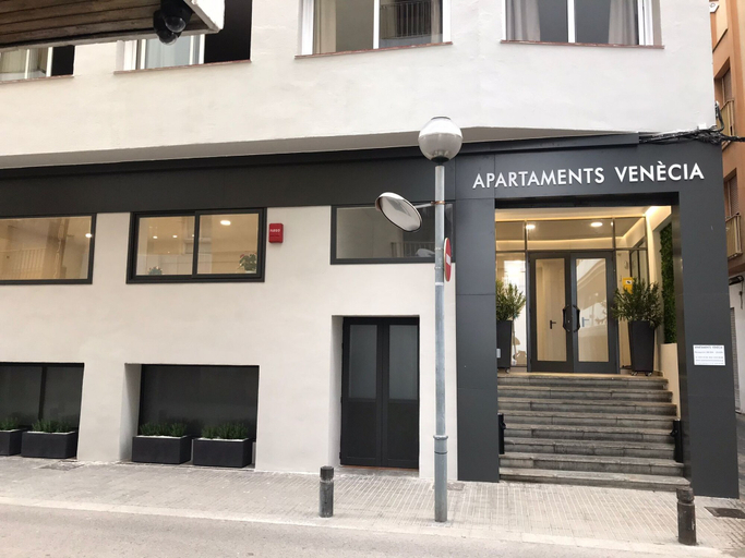 Exterior & Views 2, Apartamentos Venecia, Girona