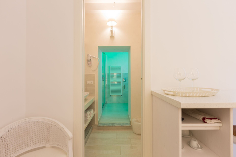 Others 5, Suite Le Perle, Taranto