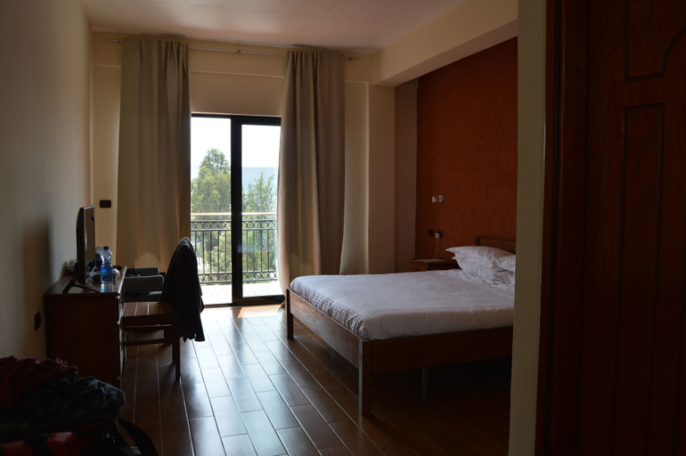 Bedroom 3, Harbe Hotel, Semen Wello