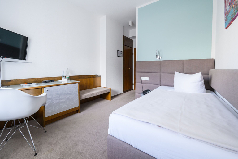 Bedroom 4, Hotel Kaspar, Rhein-Sieg-Kreis