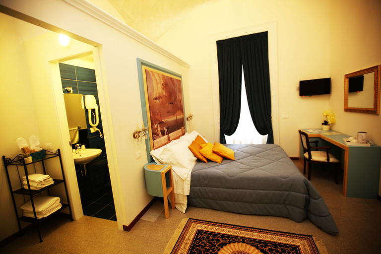 Bedroom 3, La Bella Napoli B&B, Napoli