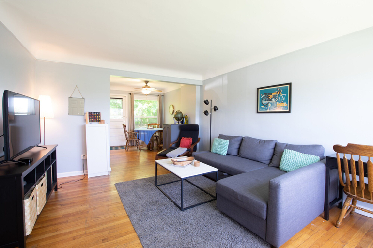 Two Bedroom West Stadium Bungalow - Unit 524, Washtenaw