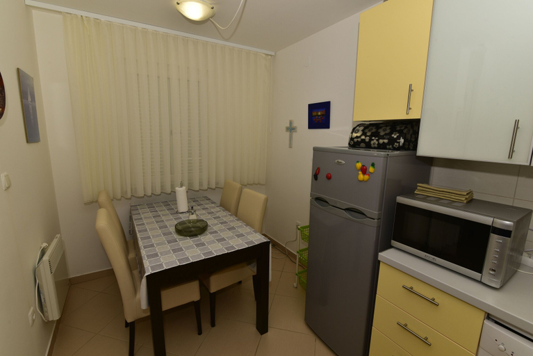Others 5, Apartment Gloria, Dobrinj