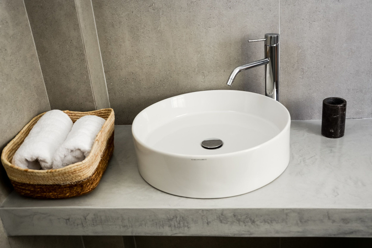 Bathroom 3, Pharos Apartments, South Aegean