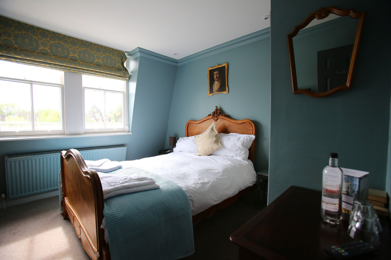 Bedroom 3, The Tunbridge Wells Hotel, Kent