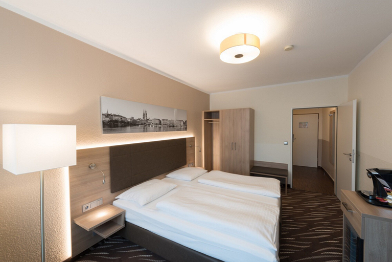 Bedroom 2, Heikotel - Hotel Stadtpark Residenz, Hamburg
