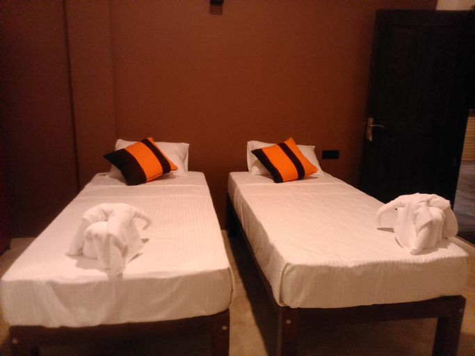 Bedroom 2, Saara Beach Hotel, Mahawewa