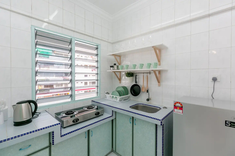 Others 4, Eastern Court 22 by Sanguine, Penang Island