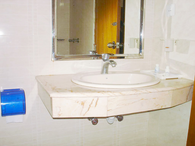 Bathroom 4, White Orchid, Cox's Bazar