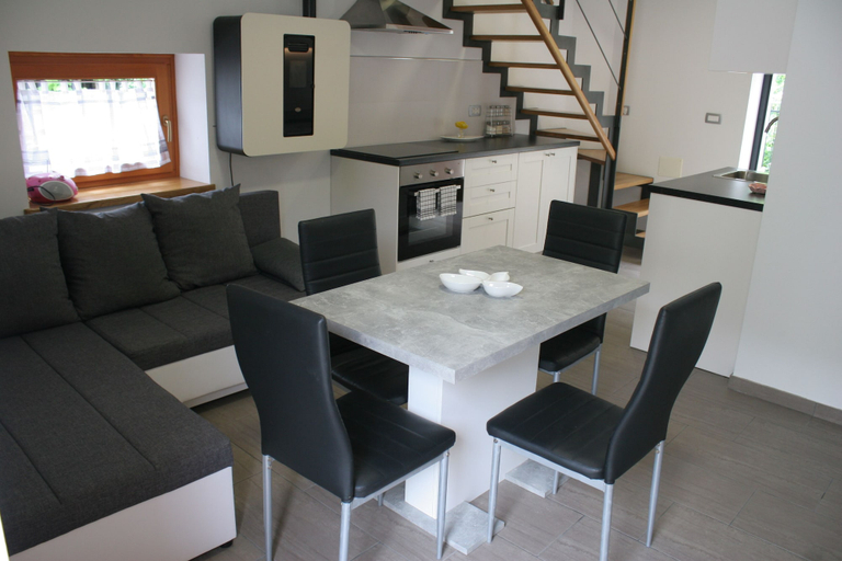 Others 4, Apartments Jez, Tolmin