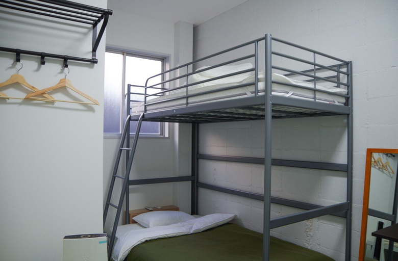 Bedroom 2, Travelers' house ROOTs - Hostel, Takaoka