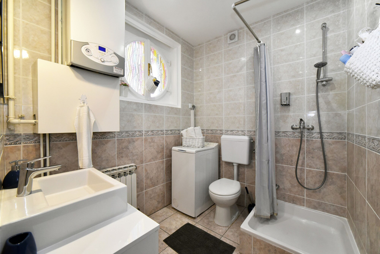 Bathroom 4, Sunny Apartment, Zagreb
