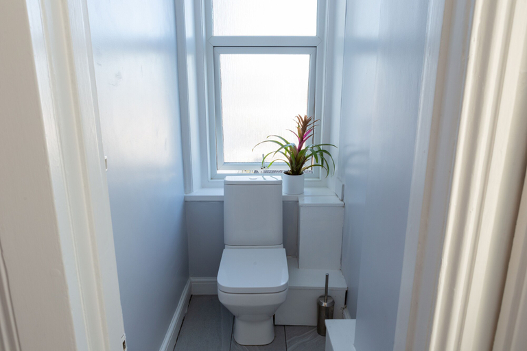 Bathroom 3, The Halcyon, East Sussex