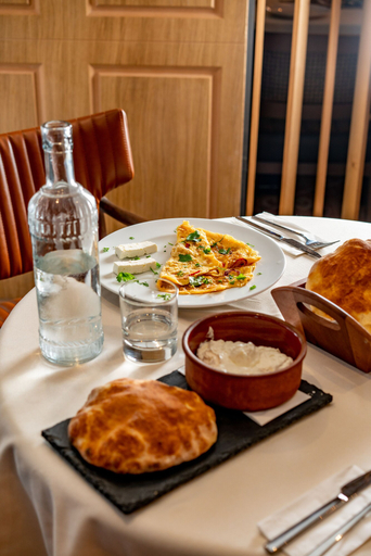 Food & Drinks 4, Ador Hotel, Priština