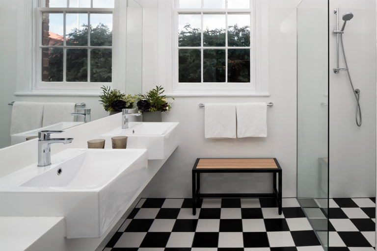 Bathroom 5, Rydges Hobart, Hobart