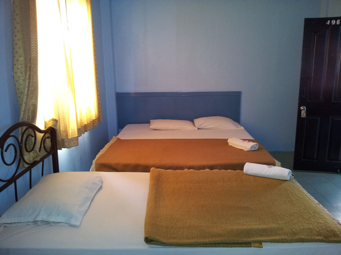 Bedroom 3, Centaur Inn, Khlong San
