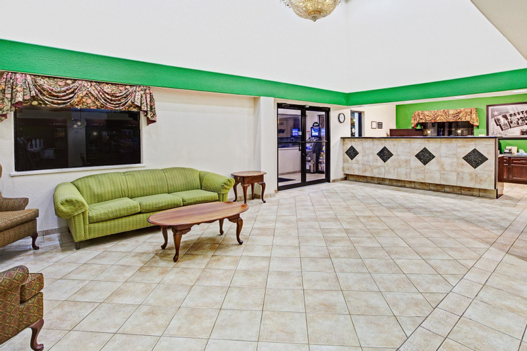 Public Area 3, Super 8 by Wyndham Baytown / I-10, Harris