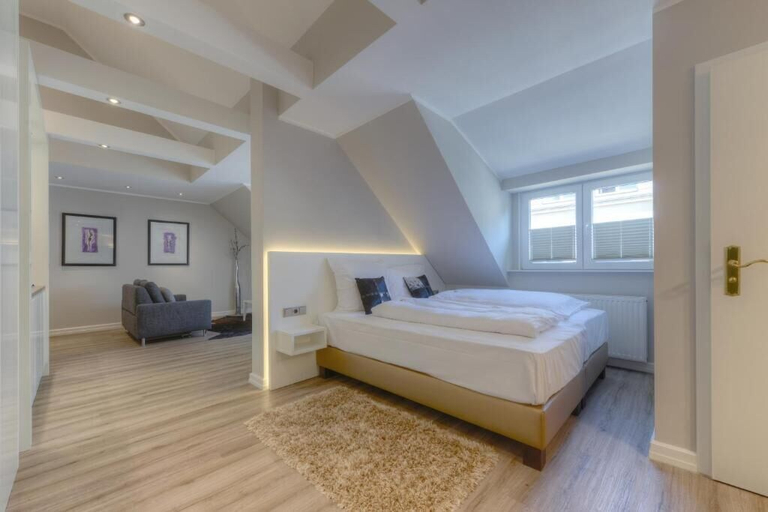 Bedroom 4, Living am Carlsplatz, Düsseldorf