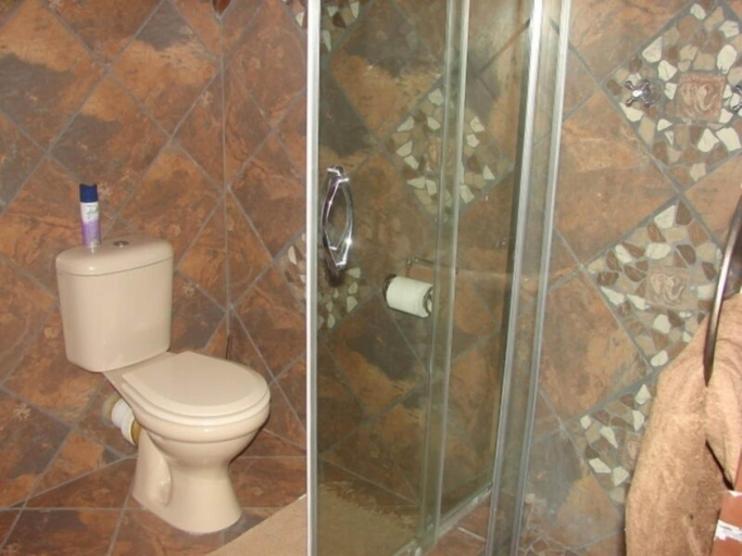 Bathroom 4, Marloth Kruger Accommodation, Ehlanzeni