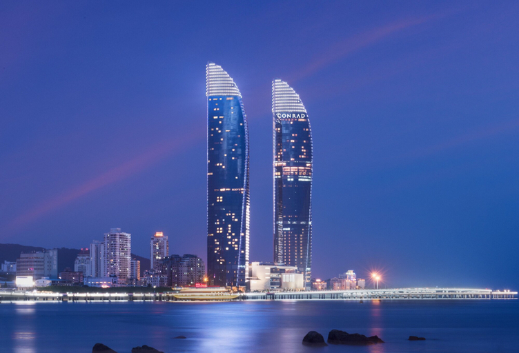 Exterior & Views 23