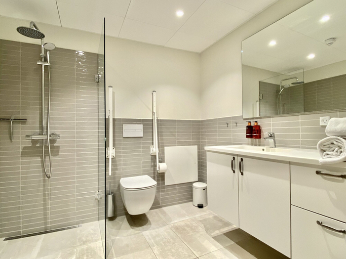 Bathroom 4, Hotel Marie, Frederikshavn