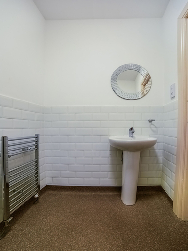 Bathroom 3, Victoria Park House Hotel, Edinburgh