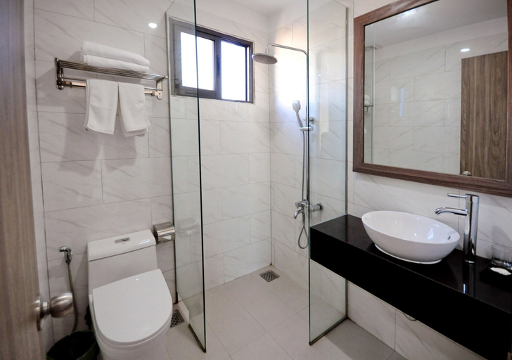 Bathroom 5, Mega Light Hotel, Nha Trang