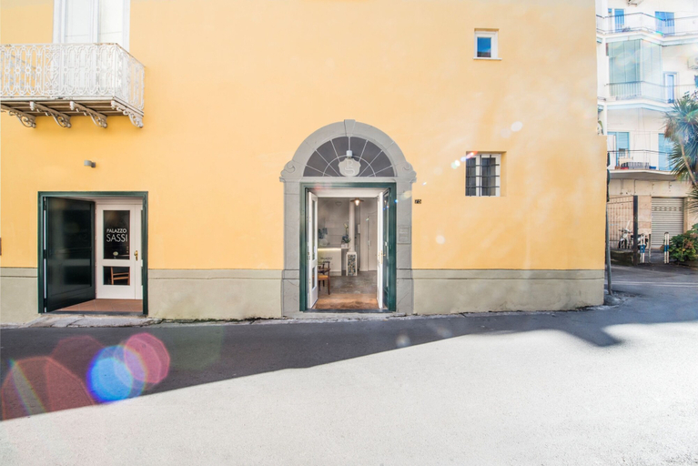 Exterior & Views 2, Palazzo Sassi, Napoli