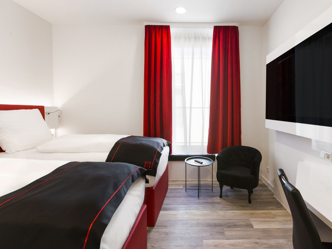 Bedroom 4, DORMERO Hotel Roth, Roth