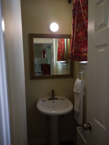 Bathroom 3, Park Side Motel, Peterborough
