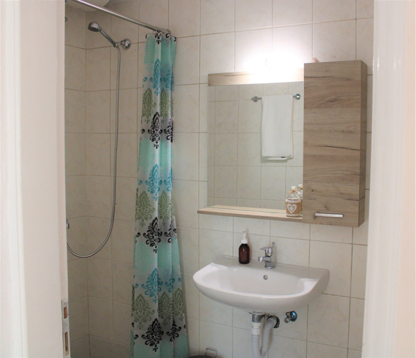 Bathroom 3, Kalamaki Plaza Apartments kalimera, Ionian Islands