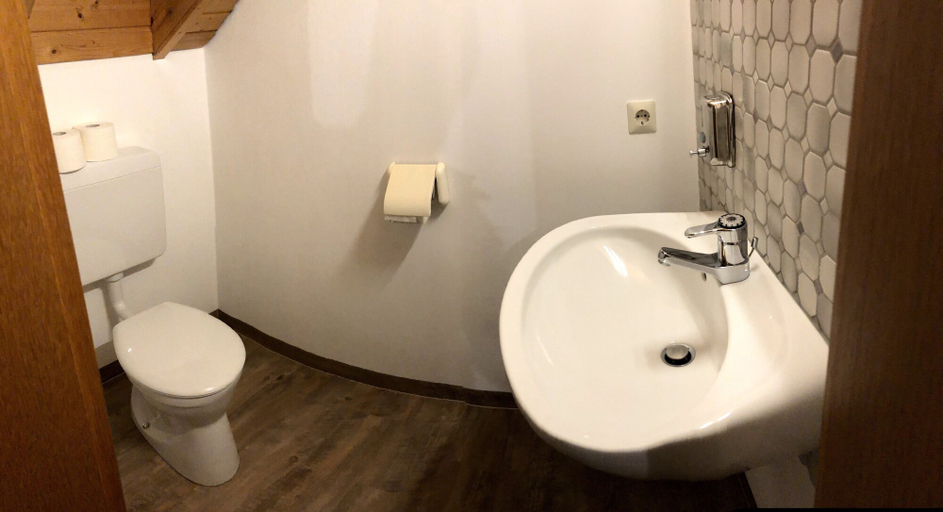 Bathroom 3, Ebnisee Apartments, Rems-Murr-Kreis