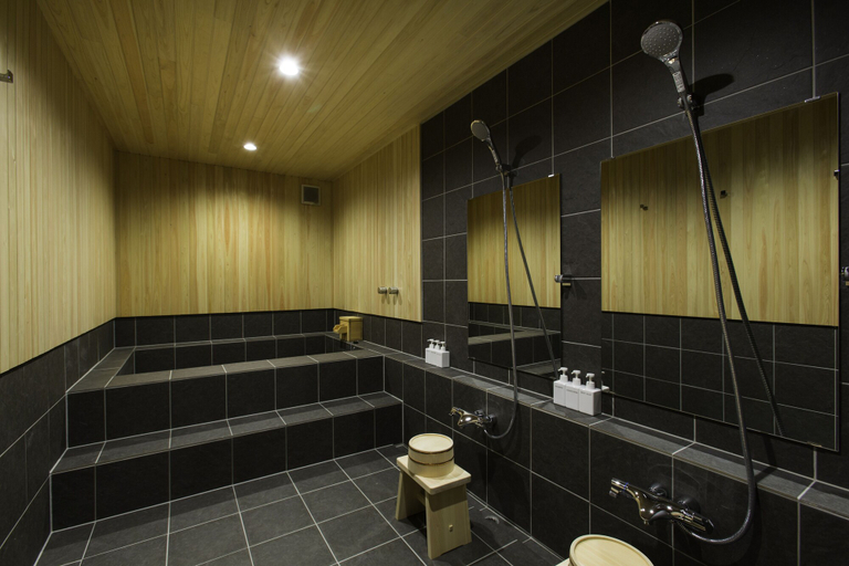 Bathroom 4, Greystone, Kutchan